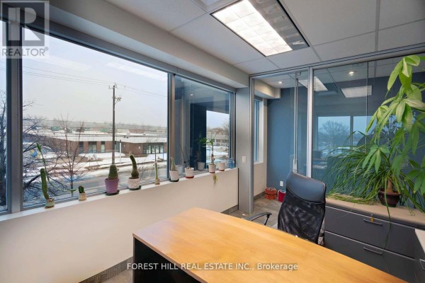 200 - 23 Lesmill Road, Toronto, ON M3B3P6 Photo 2