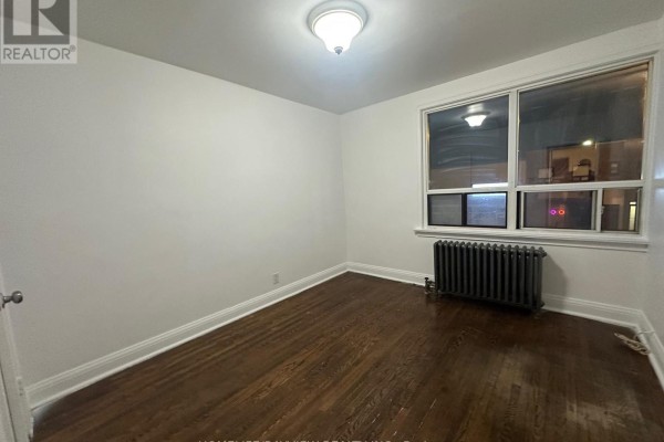 200 - 2597 Eglinton Avenue W, Toronto, ON M6M1T3 Photo 5