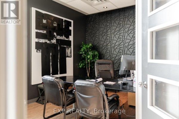 200 - 424 Catherine Street, Ottawa, ON K1R5T8 Photo 5