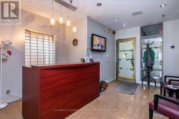 200 - 50 Dunlop Street E, Barrie, ON, photo 2