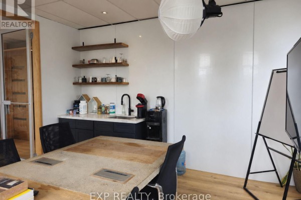 200 - 534 Brant Street, Burlington, ON L7R2G8 Photo 5