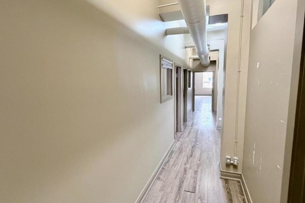 200 - 69 Queen Street E, Toronto, ON M5C1R8 Photo 2