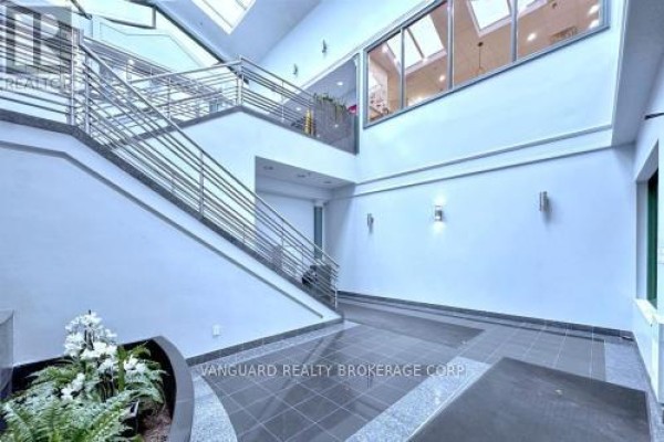 200 - 7941 Jane Street, Vaughan, ON L4K4L6 Photo 4