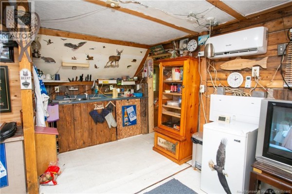 Dining nook - 200 Cross Creek Road, Nashwaak Bridge, NB E6C2G5 Photo 5