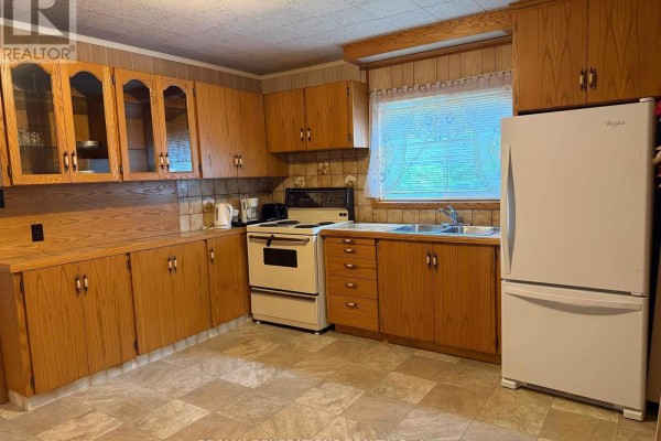 200 Ethel Street, Schreiber, ON P0T2S0 Photo 5