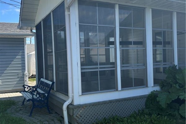 200 Hillside Drive S, Elliot Lake, ON, photo 3