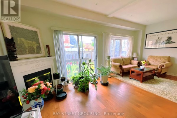 200 Milliken Meadows Drive, Markham, ON, photo 2