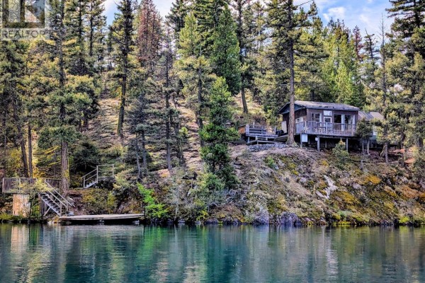 200 Mills Road, Gold Bridge, BC V0K1P0 Photo 5