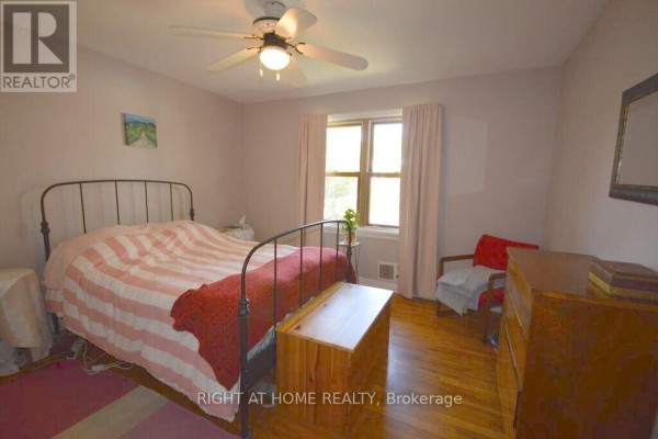 200 Woodroffe Avenue, Ottawa, ON, photo 2