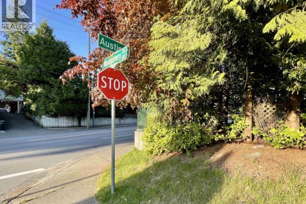2000 Austin Avenue, Coquitlam, BC V3K3R6 Photo 3