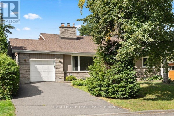 2000 Norway Crescent, Ottawa, ON K1H5N7 Photo 2