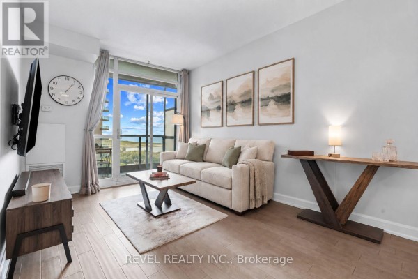 2001 - 231 Fort York Boulevard, Toronto, ON, photo 2
