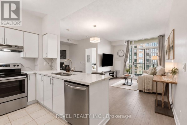 2001 - 231 Fort York Boulevard, Toronto, ON, photo 3