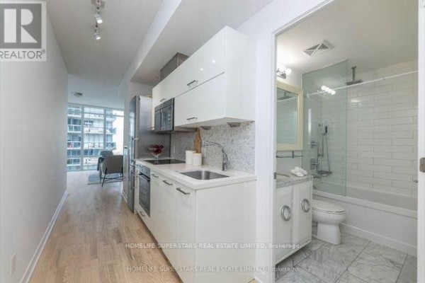 2001 - 90 Park Lawn Road, Toronto, ON M8Y0B6 Photo 2