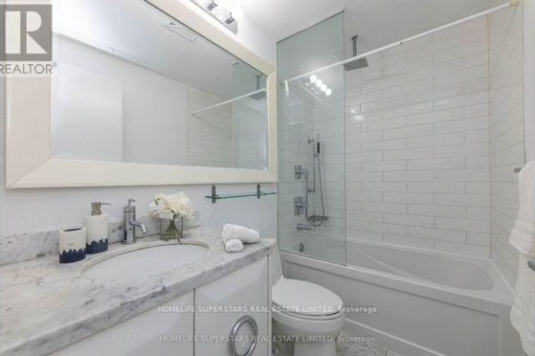 2001 - 90 Park Lawn Road, Toronto, ON M8Y0B6 Photo 3