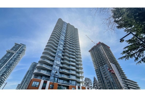 2001 13318 104 Avenue, Surrey, BC V3T0R2 Photo 3