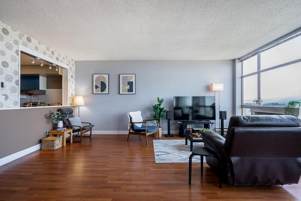 2001 14881 103a Avenue, Surrey, BC V3R0M5 Photo 4