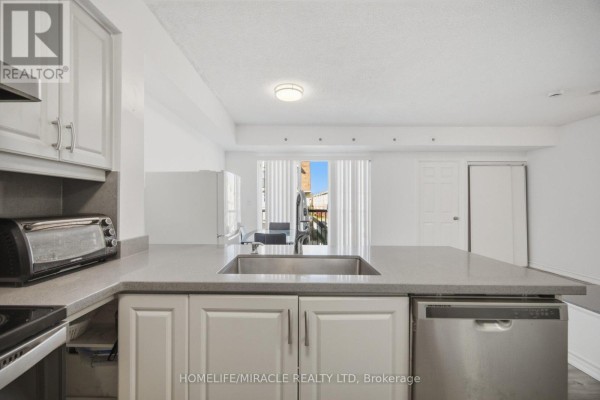 2002 - 3049 Finch Avenue W, Toronto, ON, photo 3