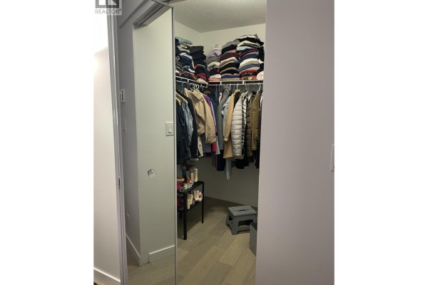 2002 1001 Richards Street, Vancouver, BC V6B1J6 Photo 3
