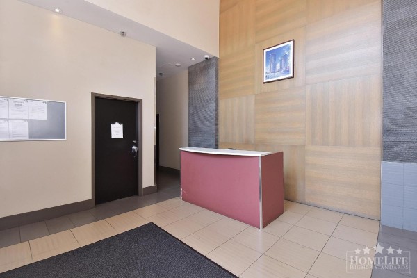 2002 10777 University Drive, Surrey, BC, photo 2