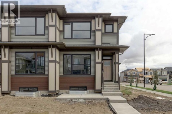 2002 Cobblebrook Crescent Sw, Airdrie, AB, photo 2