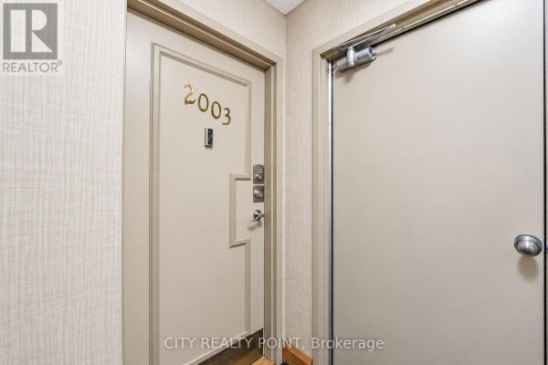 2003 - 10 Martha Eaton Way, Toronto, ON M6M5B3 Photo 4