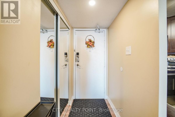 2003 - 10 Martha Eaton Way, Toronto, ON M6M5B3 Photo 5