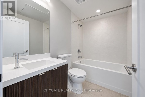 2003 - 10 York Street, Toronto, ON M5J0E1 Photo 4