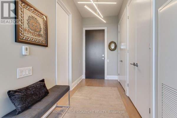 2003 - 20 Brin Drive, Toronto, ON M8X0B2 Photo 4