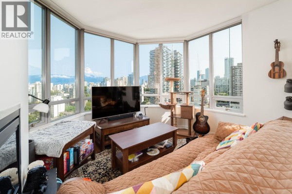 2003 1005 Beach Avenue, Vancouver, BC V6E3W2 Photo 3