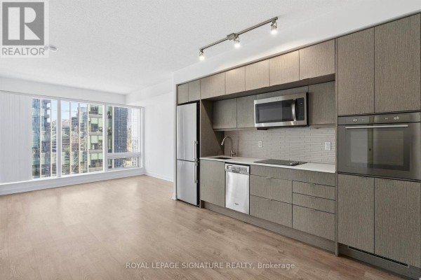 Kitchen - 2004 - 10 York Street, Toronto, ON M5J0E1 Photo 2