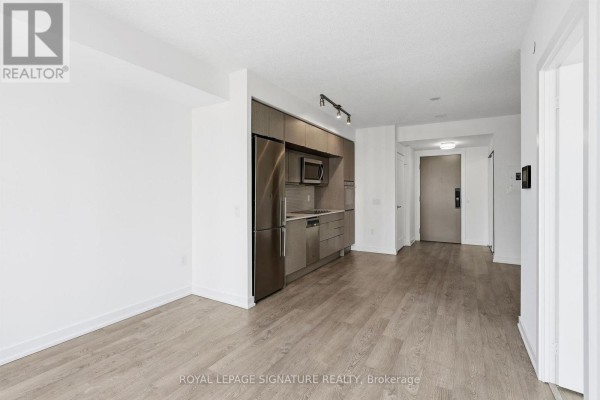 Den - 2004 - 10 York Street, Toronto, ON M5J0E1 Photo 5