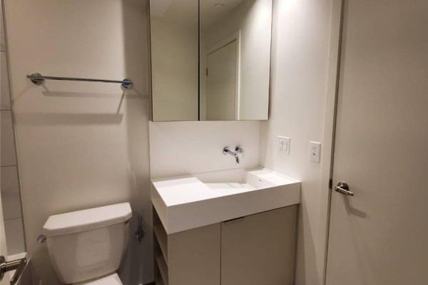 Kitchen - 2004 - 20 Richardson Street, Toronto, ON M5A0S6 Photo 3