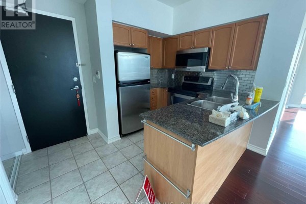 Kitchen - 2004 - 231 Fort York Boulevard, Toronto, ON M5V1B2 Photo 3