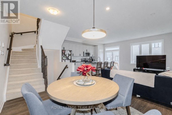 2004 Caltra Crescent, Ottawa, ON K2J6V4 Photo 4