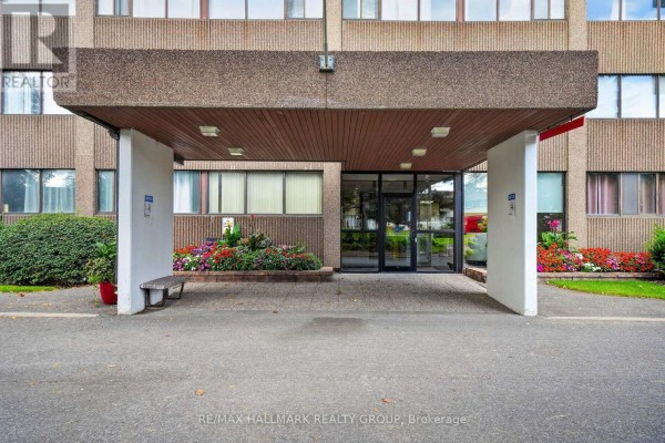 Den - 2005 - 1285 Cahill Drive, Ottawa, ON K1V9A7 Photo 3