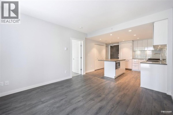 2005 2388 Madison Avenue, Burnaby, BC V5C0K8 Photo 5