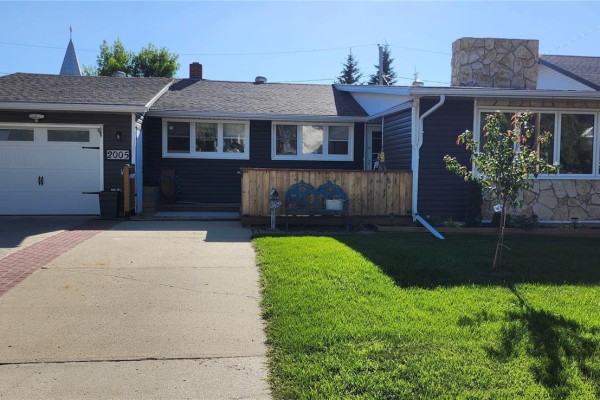 2005 8th Street, Rosthern