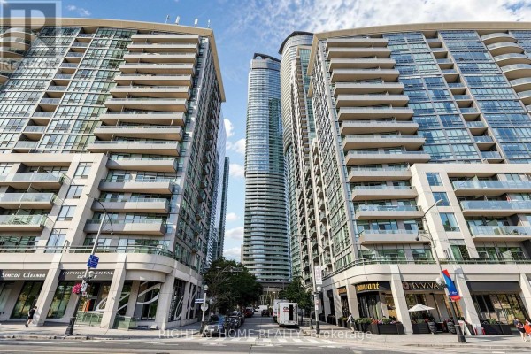 Kitchen - 2006 - 14 York Street, Toronto, ON M5J0B1 Photo 2