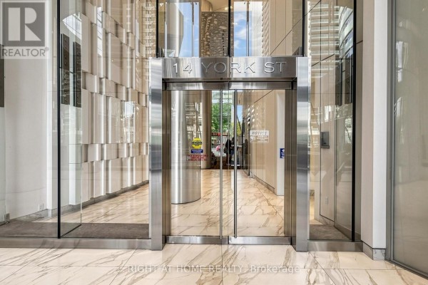 2006 - 14 York Street, Toronto, ON M5J0B1 Photo 5