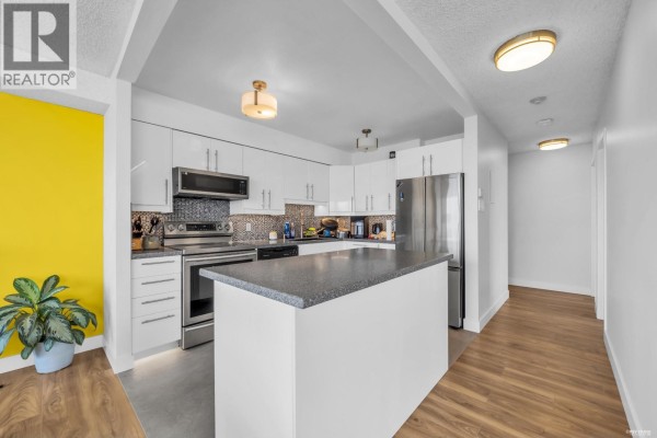 2006 6540 Burlington Avenue, Burnaby, BC V5H4G3 Photo 5