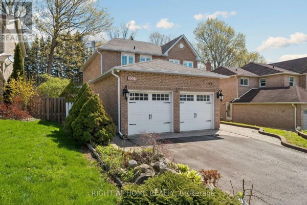 2007 Lynn Heights Drive, Pickering, ON, photo 3