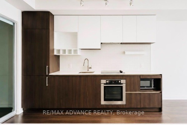 Kitchen - 2008 - 5 Buttermill Avenue, Vaughan, ON L4K0J5 Photo 3