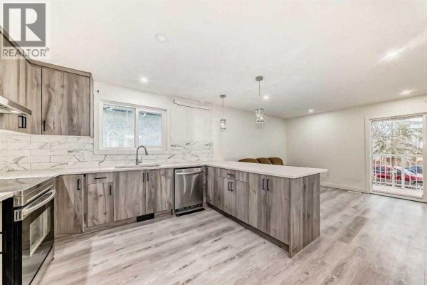 2pc Bathroom - 2008 41 Street Se, Calgary, AB T2B1C6 Photo 2