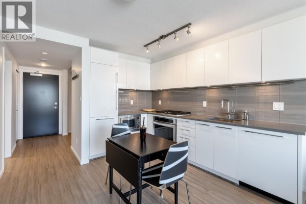 2008 6658 Dow Avenue, Burnaby, BC V5H0C7 Photo 2
