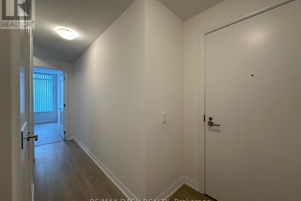 2009 - 25 Holly Street, Toronto, ON M4S0E3 Photo 4