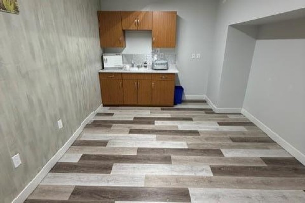 2009 Enterprise Way Unit# E, Kelowna, BC, photo 2