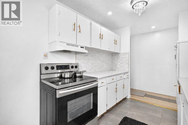 Bedroom - 201, 4328 4 Street Nw, Calgary, AB T2K1A2 Photo 3