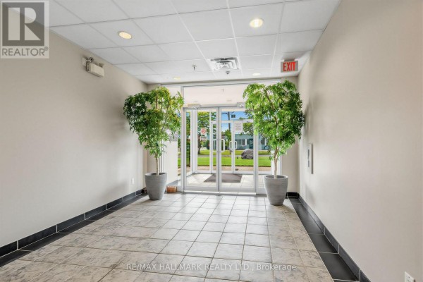 201 (divisible) - 30 Kern Road, Toronto, ON M3B1T1 Photo 3