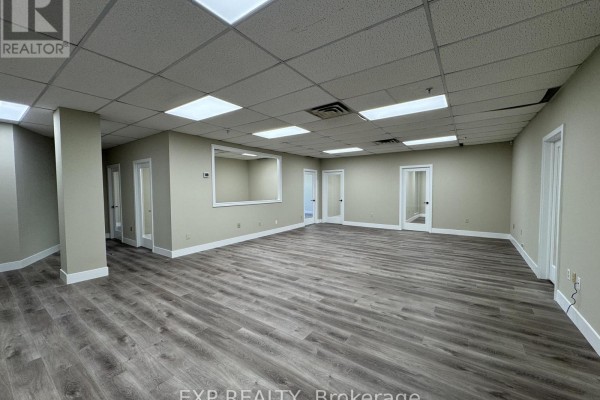 201 - 101 Cherryhill Boulevard, London North, ON, photo 2